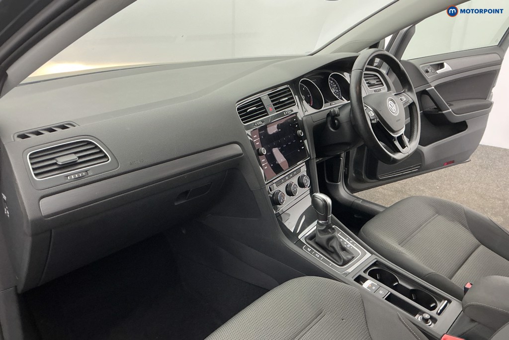 Used Volkswagen Golf 2018 for sale - 77989212: Photo 18