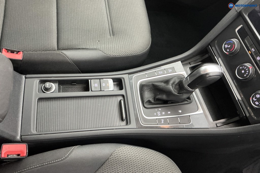 Used Volkswagen Golf 2018 for sale - 77989212: Photo 32