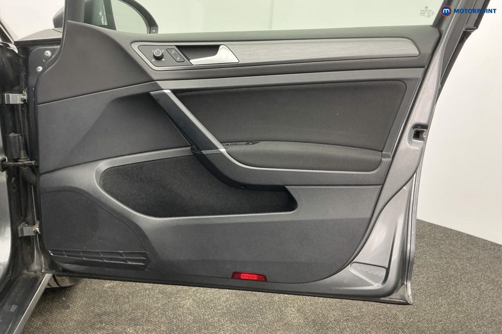 Used Volkswagen Golf 2018 for sale - 77989212: Photo 37