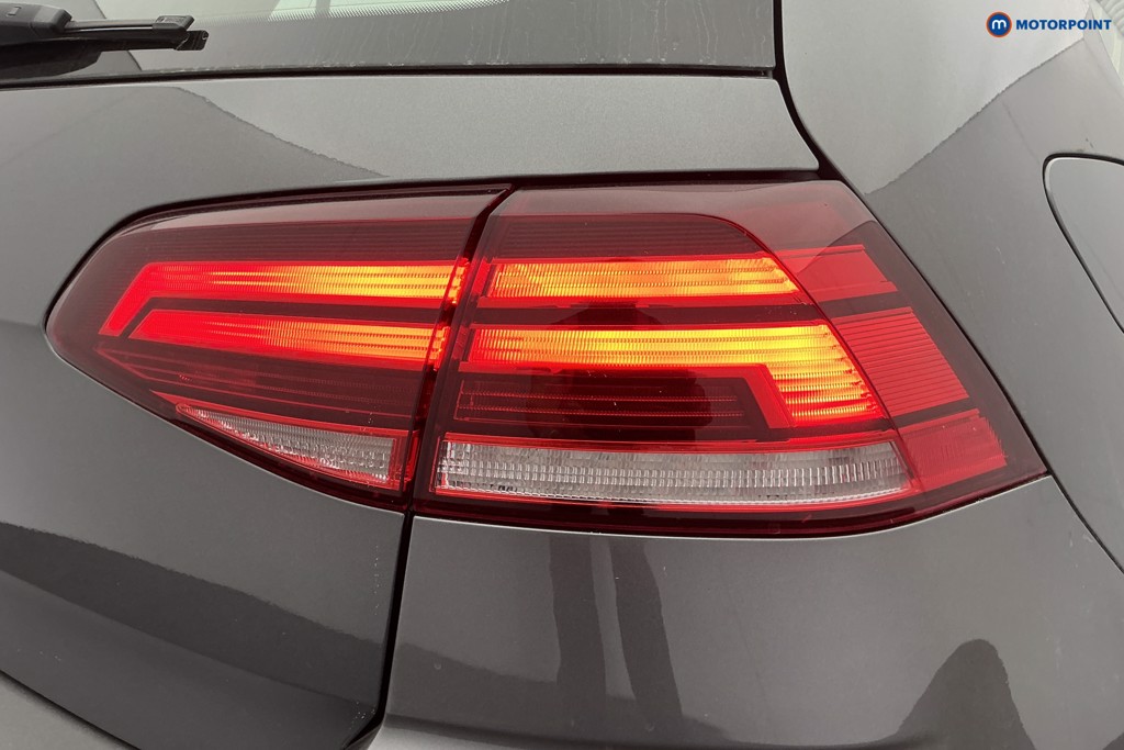 Used Volkswagen Golf 2018 for sale - 77989212: Photo 43