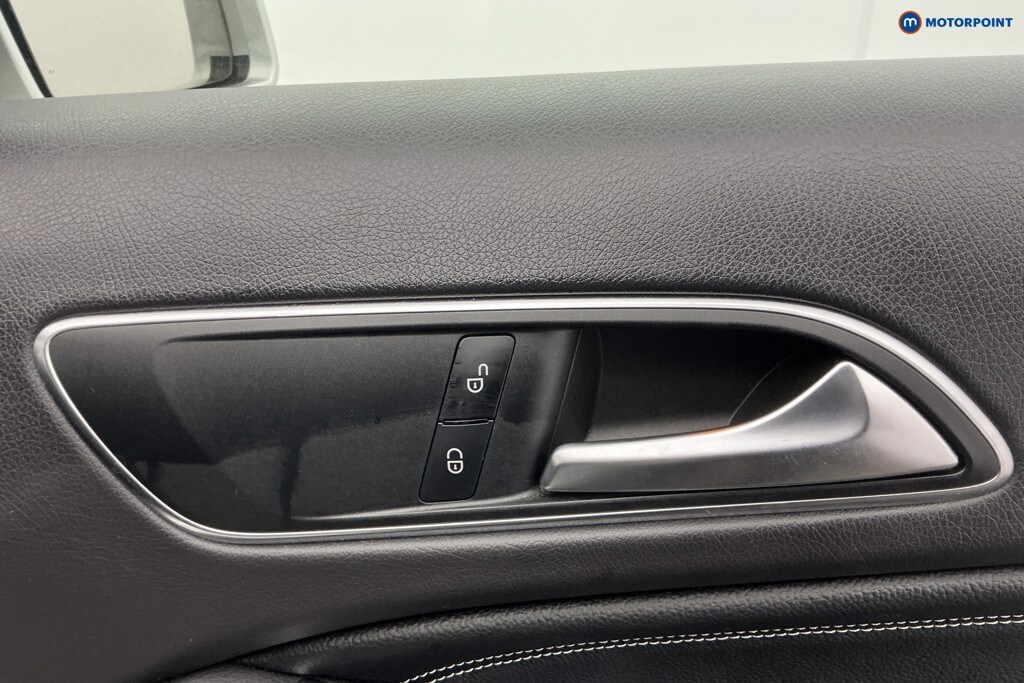 Used Mercedes-Benz GLA 2017 for sale - 77916723: Photo 38