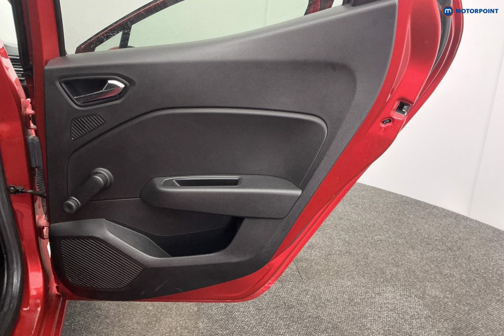 Used Renault Clio 2020 for sale - 77966012: Photo 34