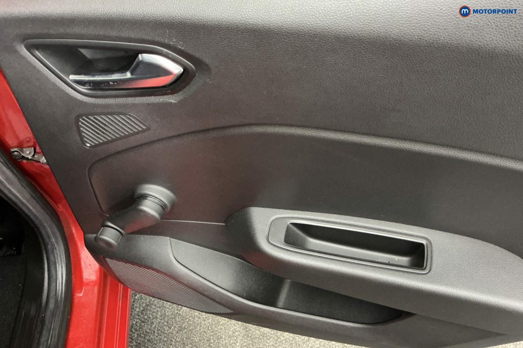 Used Renault Clio 2020 for sale - 77966012: Photo 35