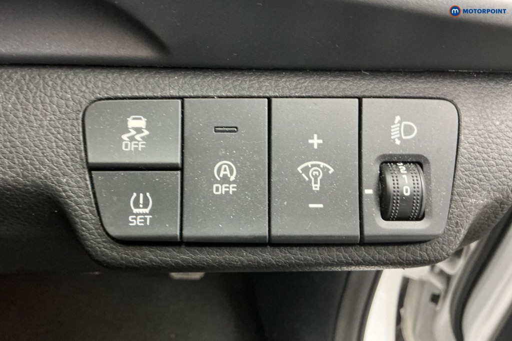 Used Kia Stonic 2023 for sale - 78109794: Photo 31