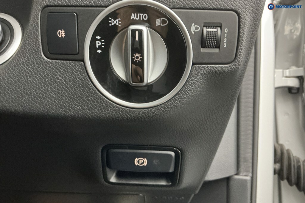 Used Mercedes-Benz GLA 2015 for sale - 77187221: Photo 37