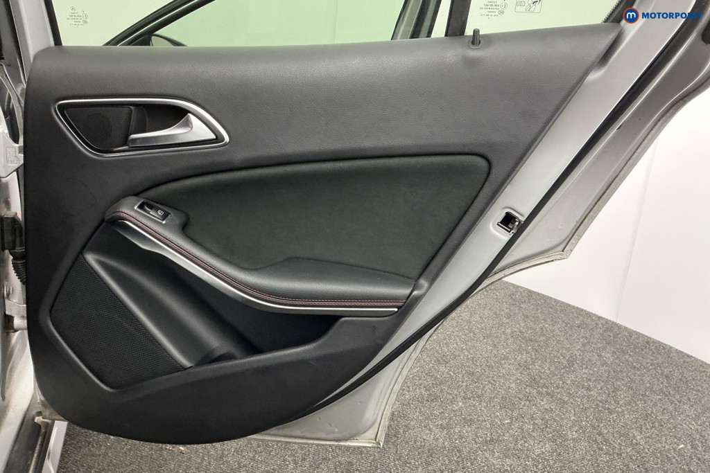 Used Mercedes-Benz GLA 2015 for sale - 77187221: Photo 42