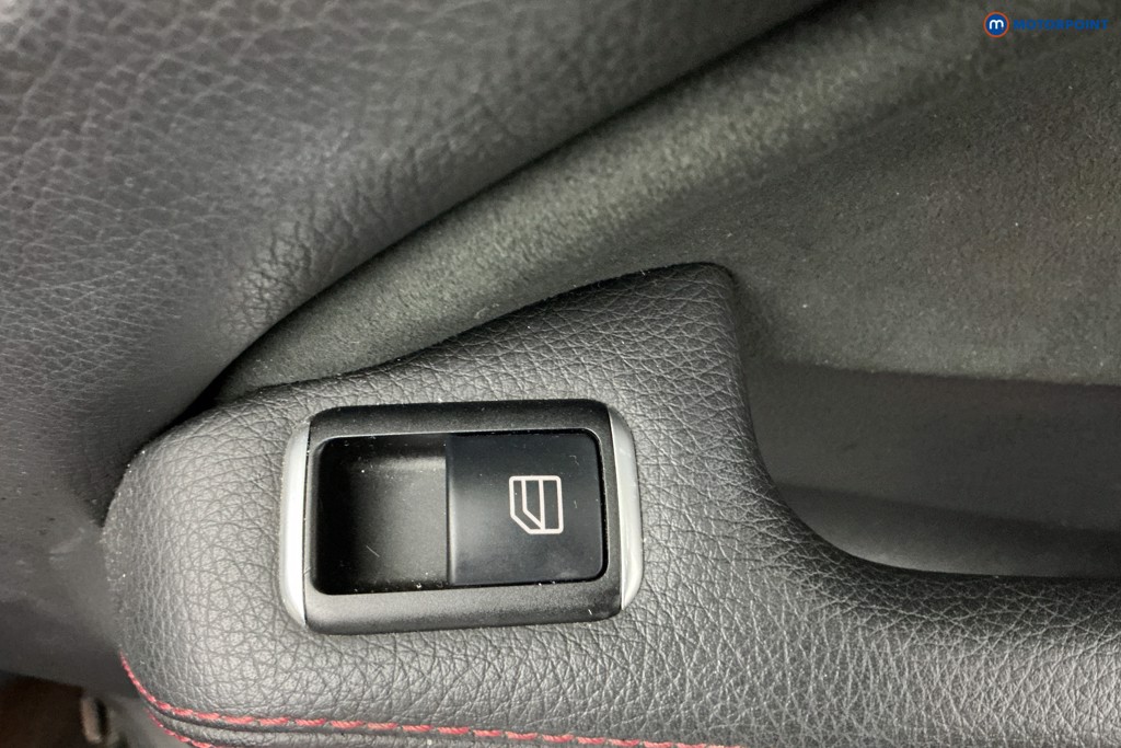 Used Mercedes-Benz GLA 2015 for sale - 77187221: Photo 43