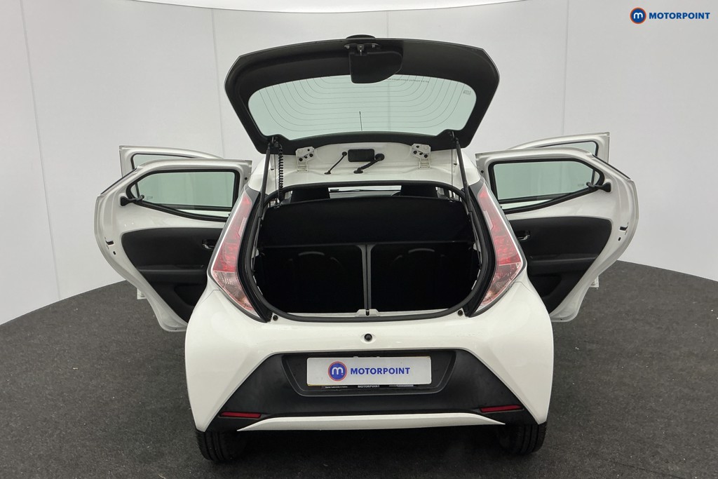 Used Toyota AYGO 2016 for sale - 77211149: Photo 11