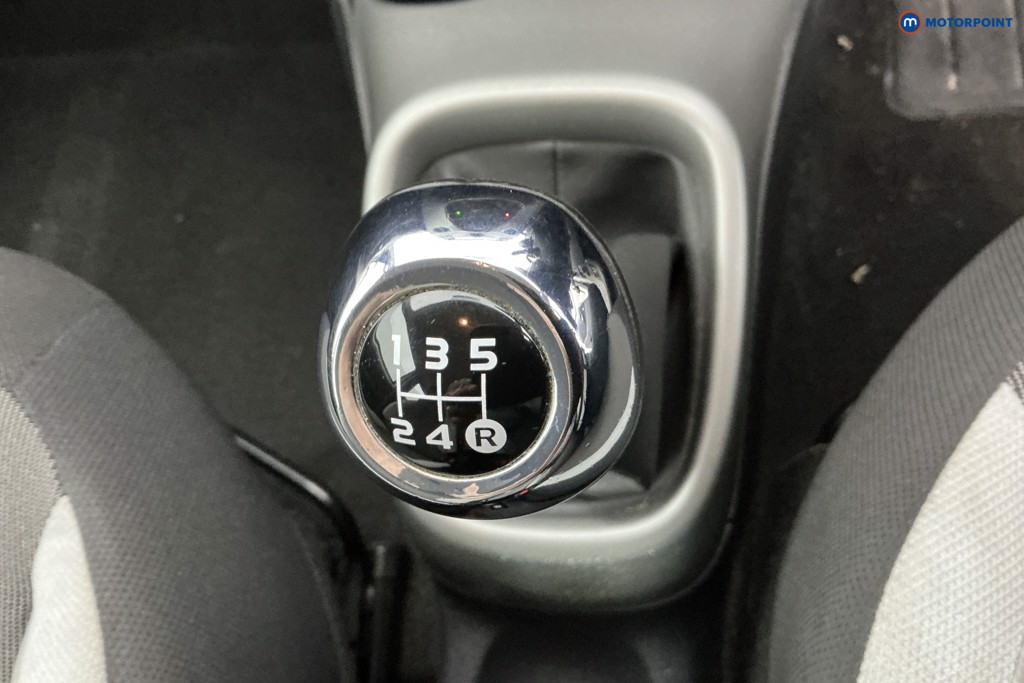 Used Toyota AYGO 2016 for sale - 77211149: Photo 26