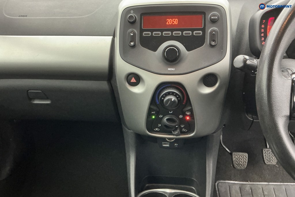 Used Toyota AYGO 2016 for sale - 77211149: Photo 28