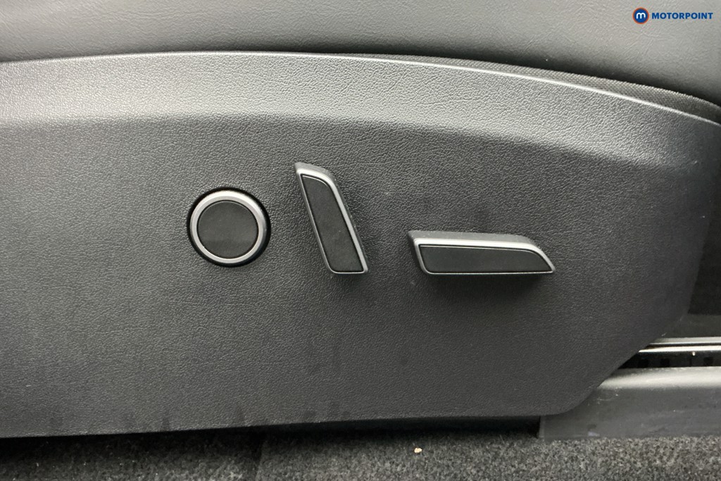 Used Tesla Model Y 2024 for sale - 77974212: Photo 33