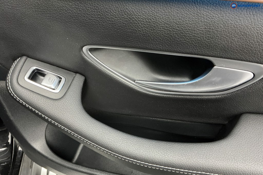 Used Mercedes-Benz EQC 2023 for sale - 76933806: Photo 34