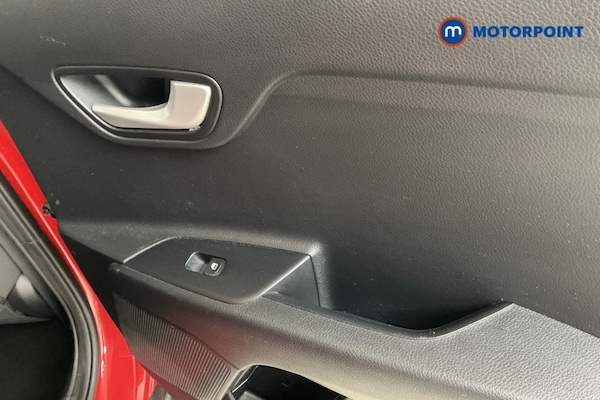 Used Kia Stonic 2019 for sale - 76117943: Photo 32