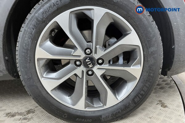 Used Kia Stonic 2019 for sale - 76117943: Photo 38