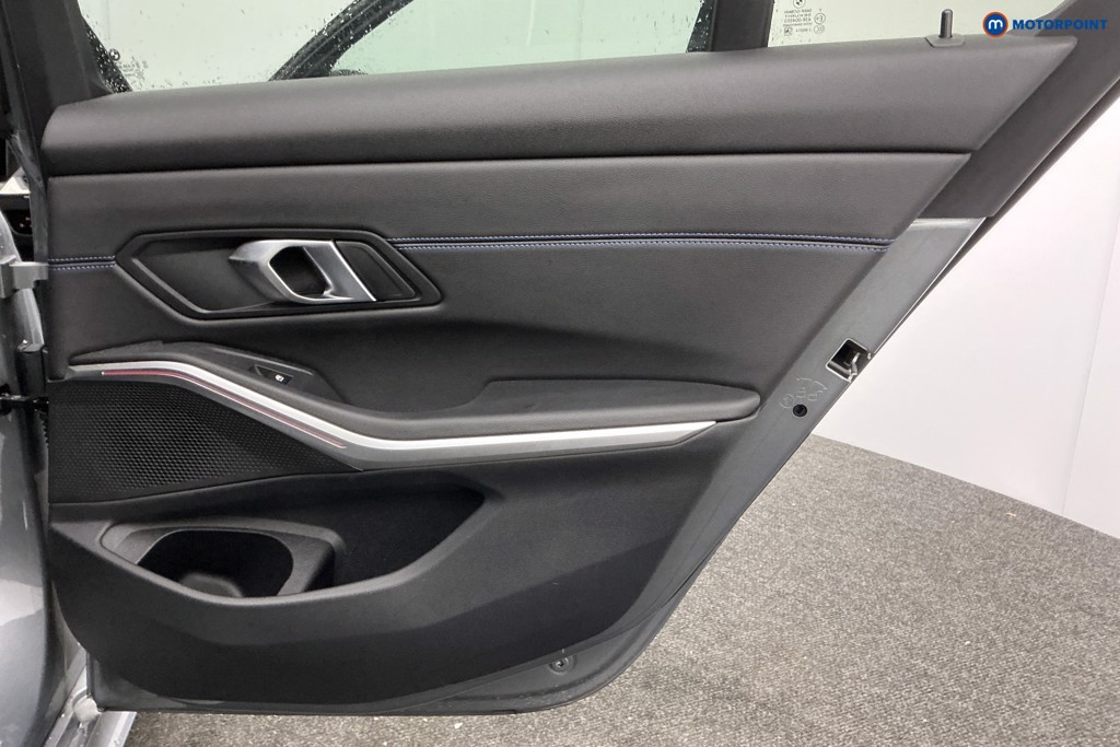 Used BMW 3 Series 2024 for sale - 77138623: Photo 38