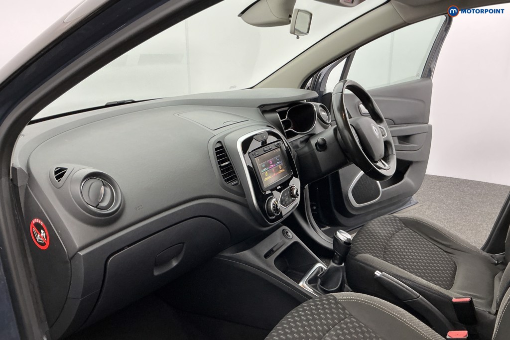 Used Renault Captur 2017 for sale - 76933782: Photo 17