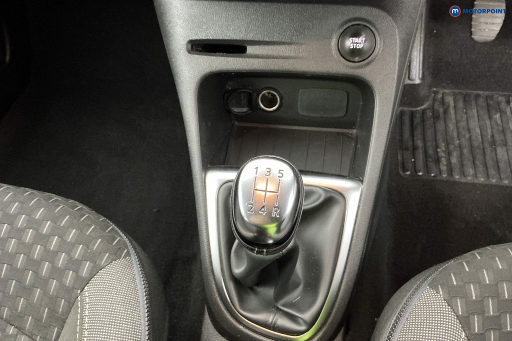 Used Renault Captur 2017 for sale - 76933782: Photo 24