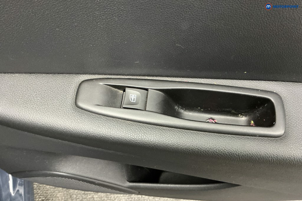 Used Renault Captur 2017 for sale - 76933782: Photo 33