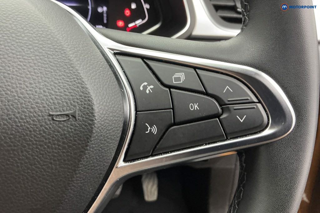 Used Renault Captur 2021 for sale - 77962511: Photo 32