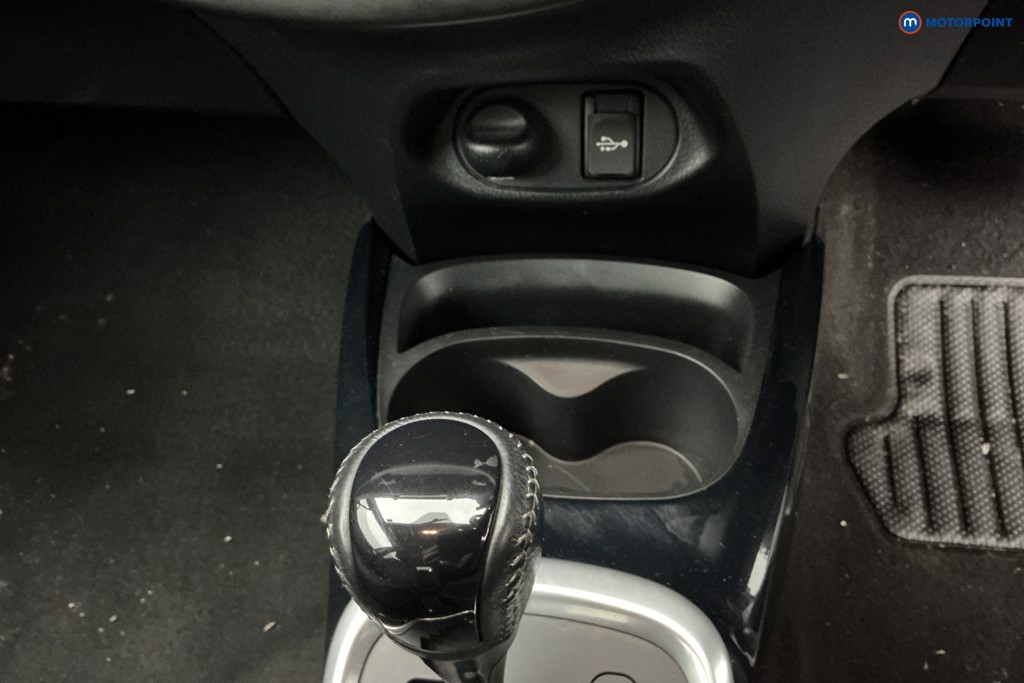 Used Toyota Yaris 2017 for sale - 77171190: Photo 29