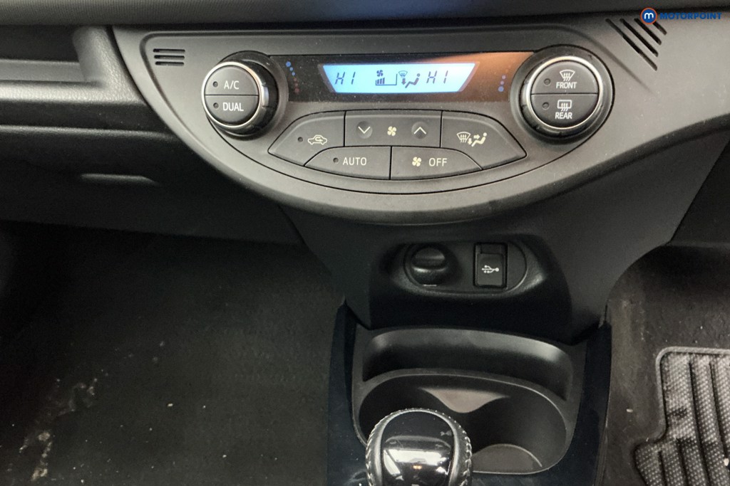 Used Toyota Yaris 2017 for sale - 77171190: Photo 30