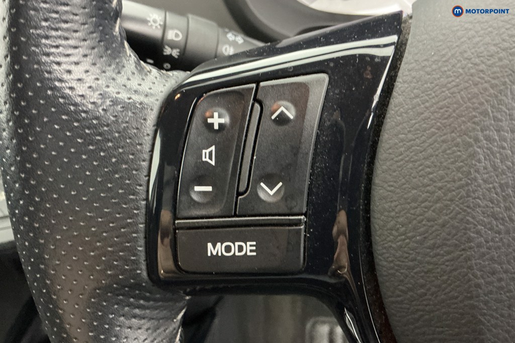 Used Toyota Yaris 2017 for sale - 77171190: Photo 32