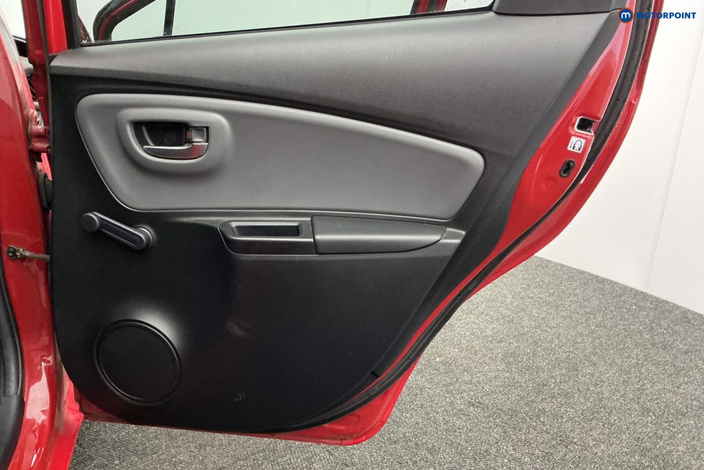 Used Toyota Yaris 2017 for sale - 77171190: Photo 37