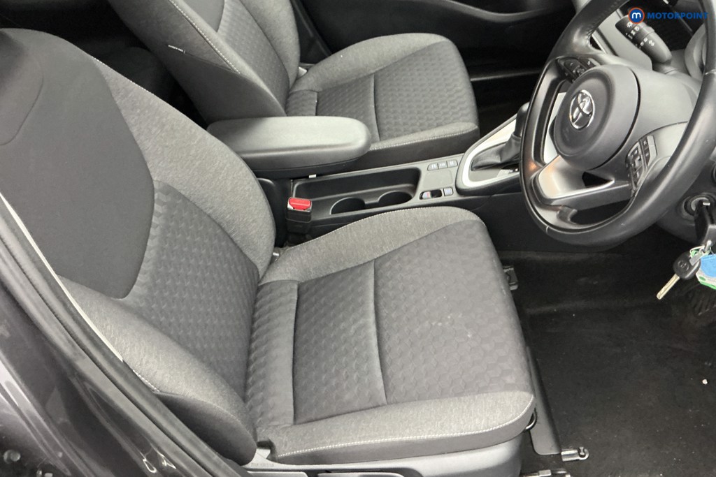 Used Toyota Yaris 2021 for sale - 76344950: Photo 13