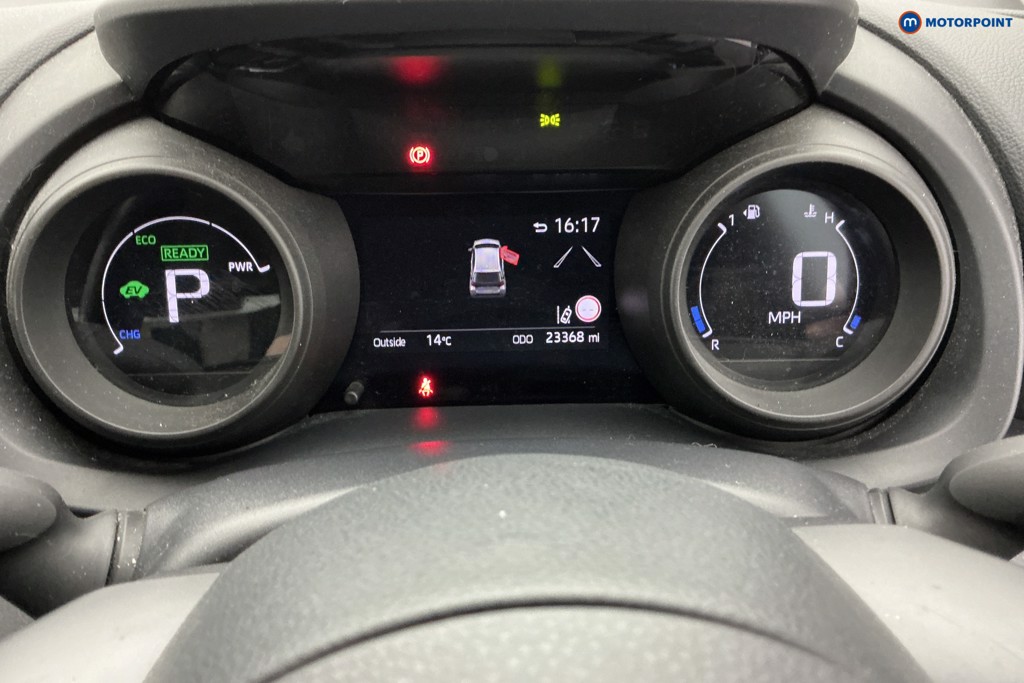 Used Toyota Yaris 2021 for sale - 76344950: Photo 17