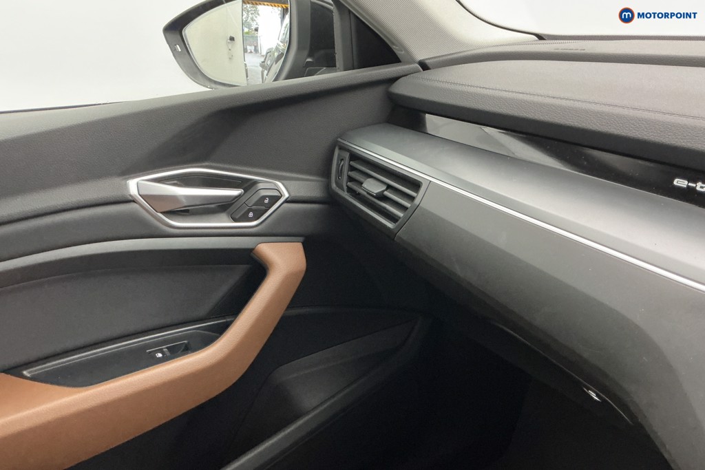 Used Audi e-tron 2020 for sale - 76352752: Photo 24