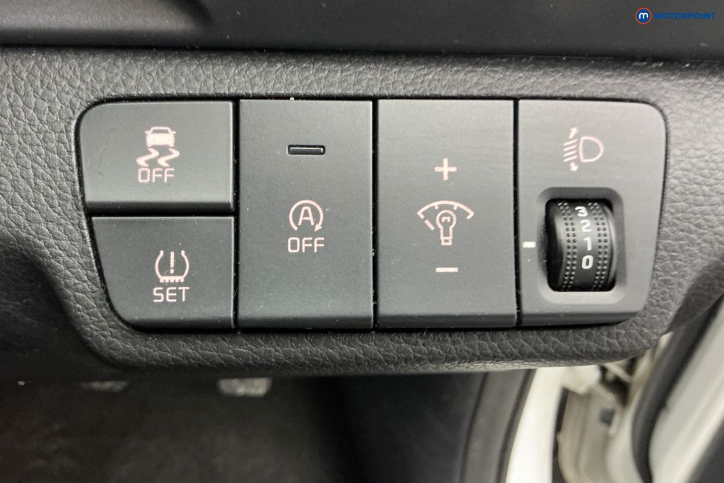 Used Kia Stonic 2021 for sale - 77741180: Photo 31