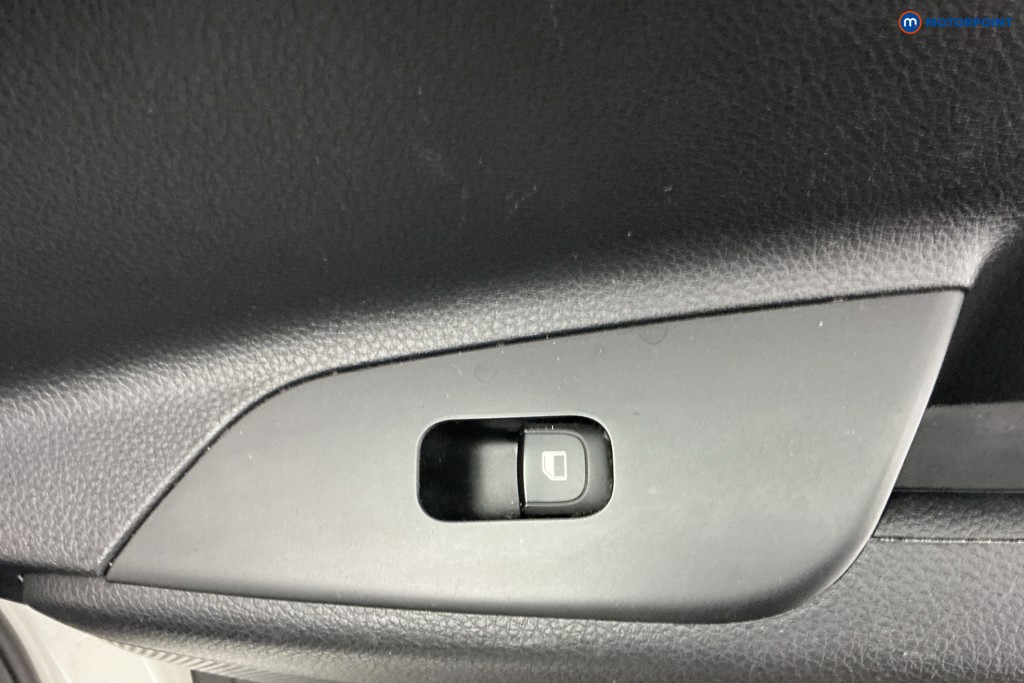 Used Kia Stonic 2021 for sale - 77741180: Photo 35