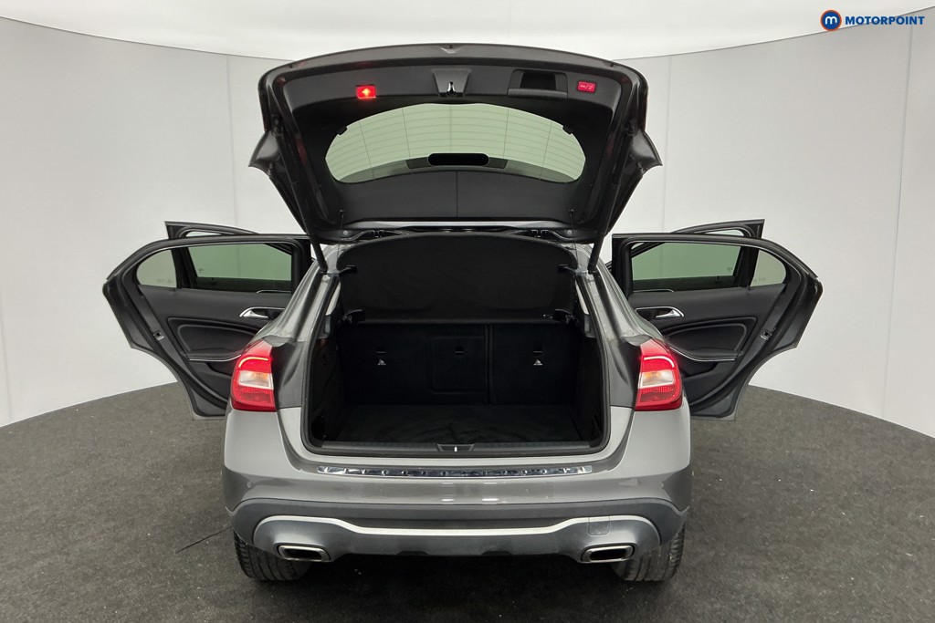 Used Mercedes-Benz GLA 2019 for sale - 77234210: Photo 11