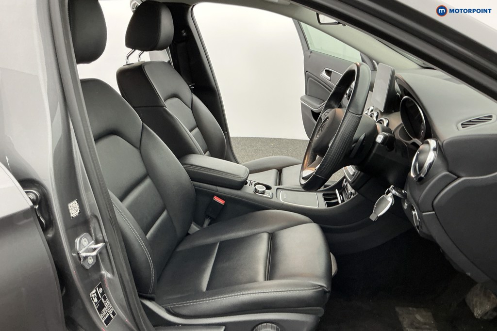 Used Mercedes-Benz GLA 2019 for sale - 77234210: Photo 16