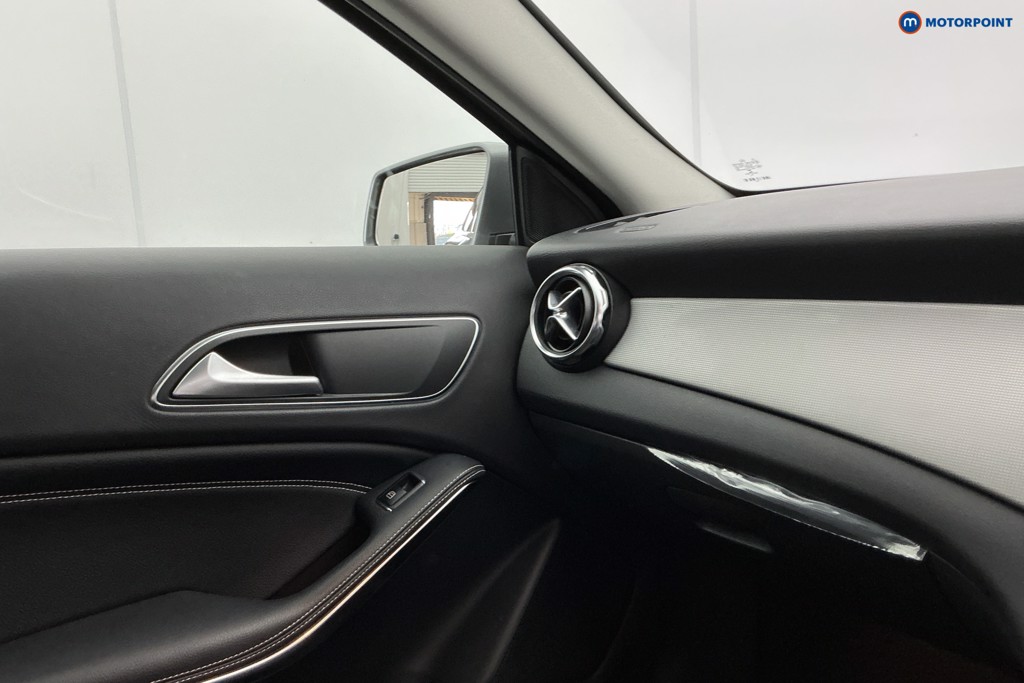 Used Mercedes-Benz GLA 2019 for sale - 77234210: Photo 30