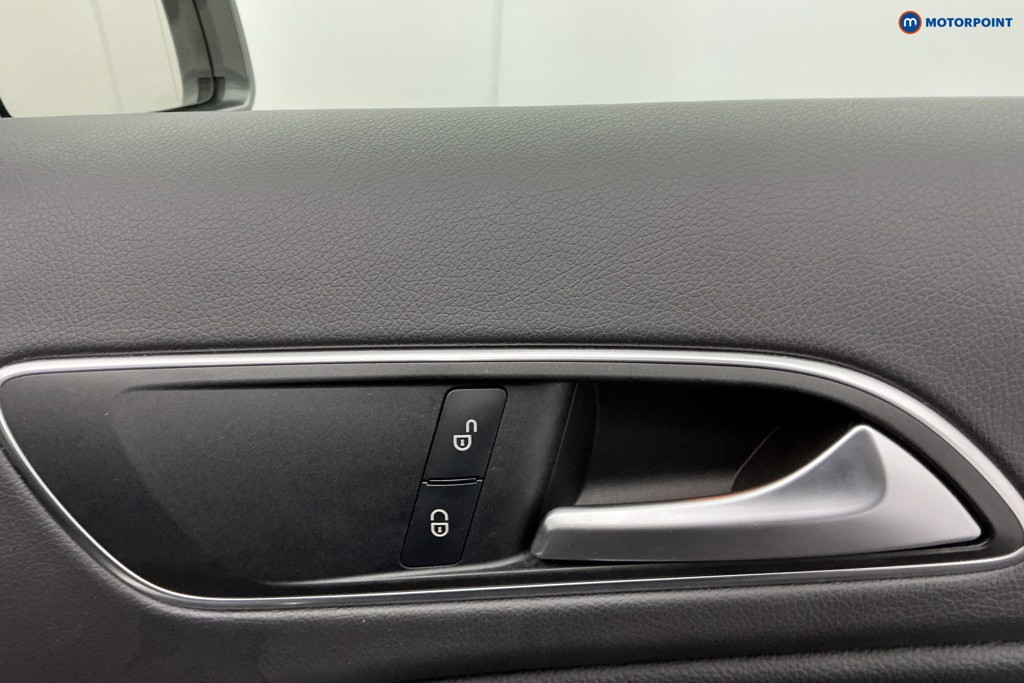 Used Mercedes-Benz GLA 2019 for sale - 77234210: Photo 36