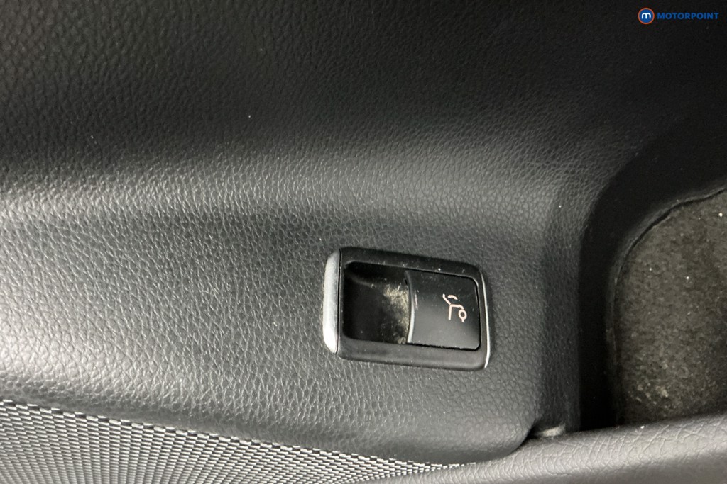 Used Mercedes-Benz GLA 2019 for sale - 77234210: Photo 37