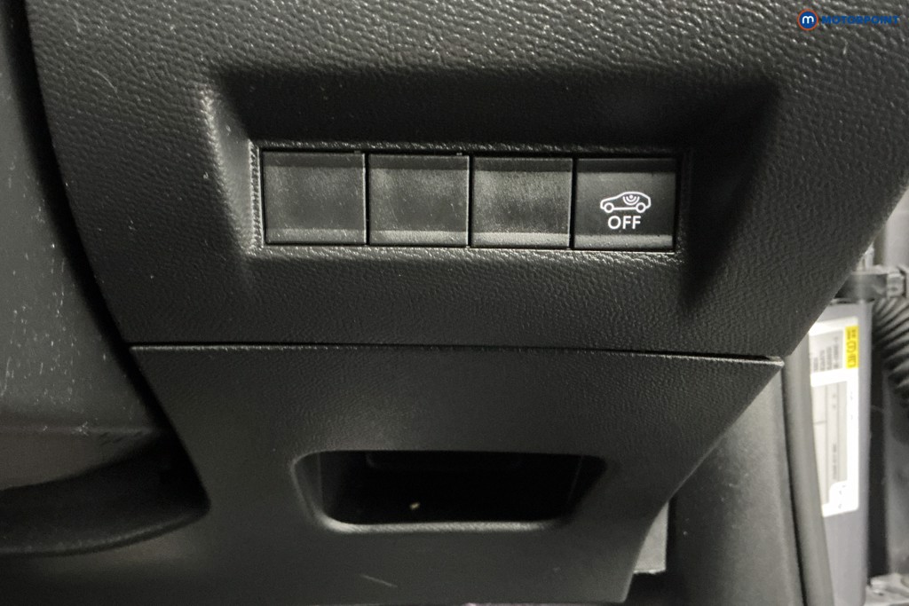 Used Peugeot 2008 2024 for sale - 77888908: Photo 33