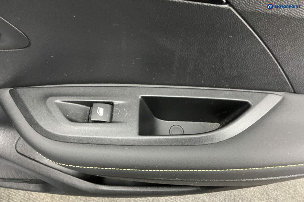 Used Peugeot 2008 2024 for sale - 77888908: Photo 37