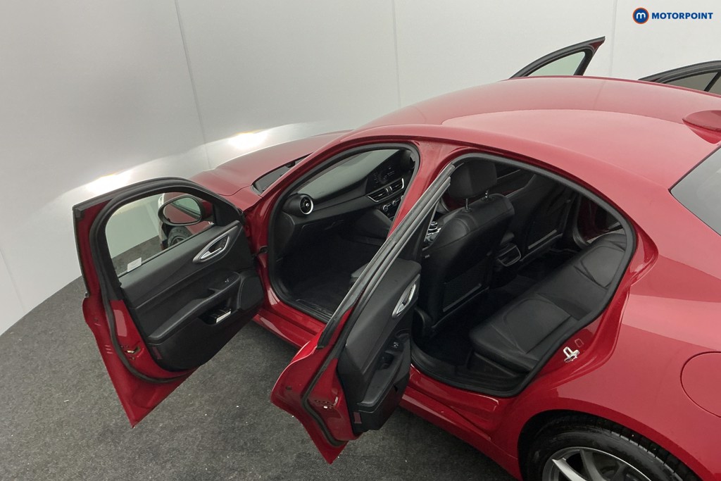 Used Alfa Romeo Giulia 2018 for sale - 77199139: Photo 13