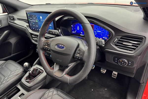 Used Ford Focus 2023 for sale - 76157553: Photo 15