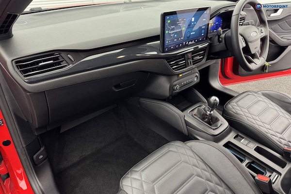 Used Ford Focus 2023 for sale - 76157553: Photo 16
