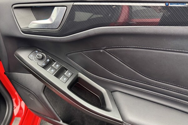 Used Ford Focus 2023 for sale - 76157553: Photo 32