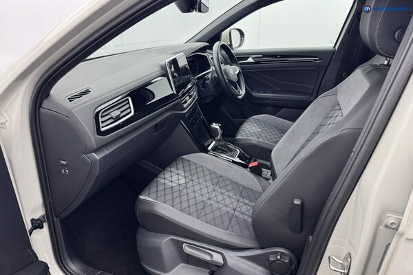 Used Volkswagen T-Roc 2024 for sale - 76117859: Photo 17