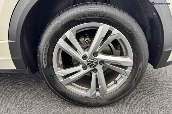 Used Volkswagen T-Roc 2024 for sale - 76117859: Photo 35