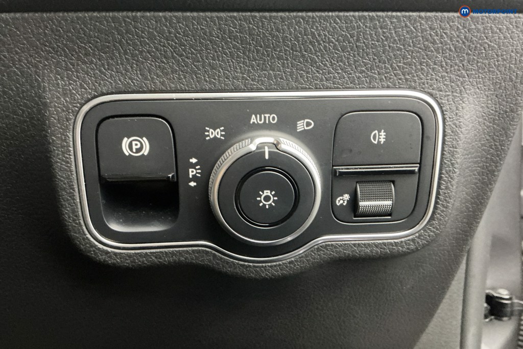 Used Mercedes-Benz GLB 2021 for sale - 78081952: Photo 35