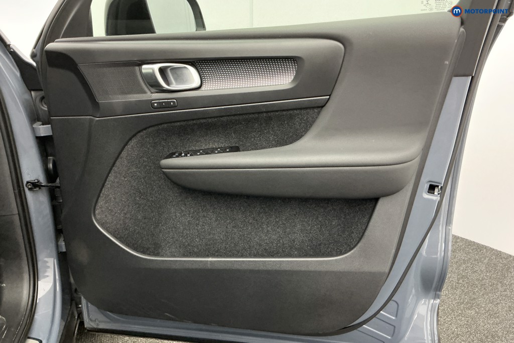 Used Volvo XC40 2022 for sale - 77226052: Photo 31