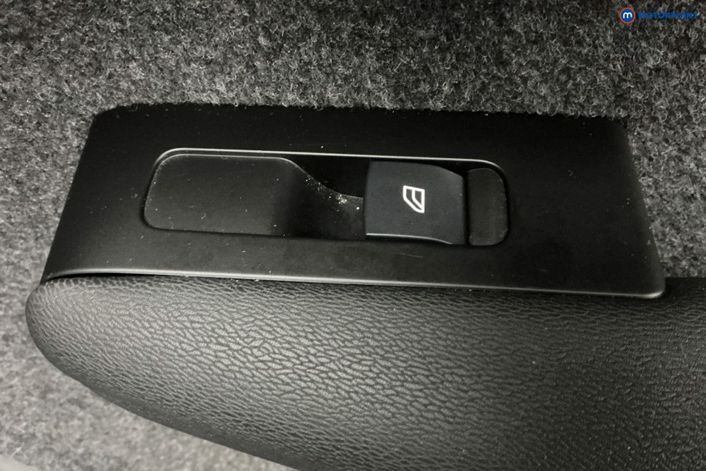 Used Volvo XC40 2022 for sale - 77226052: Photo 35