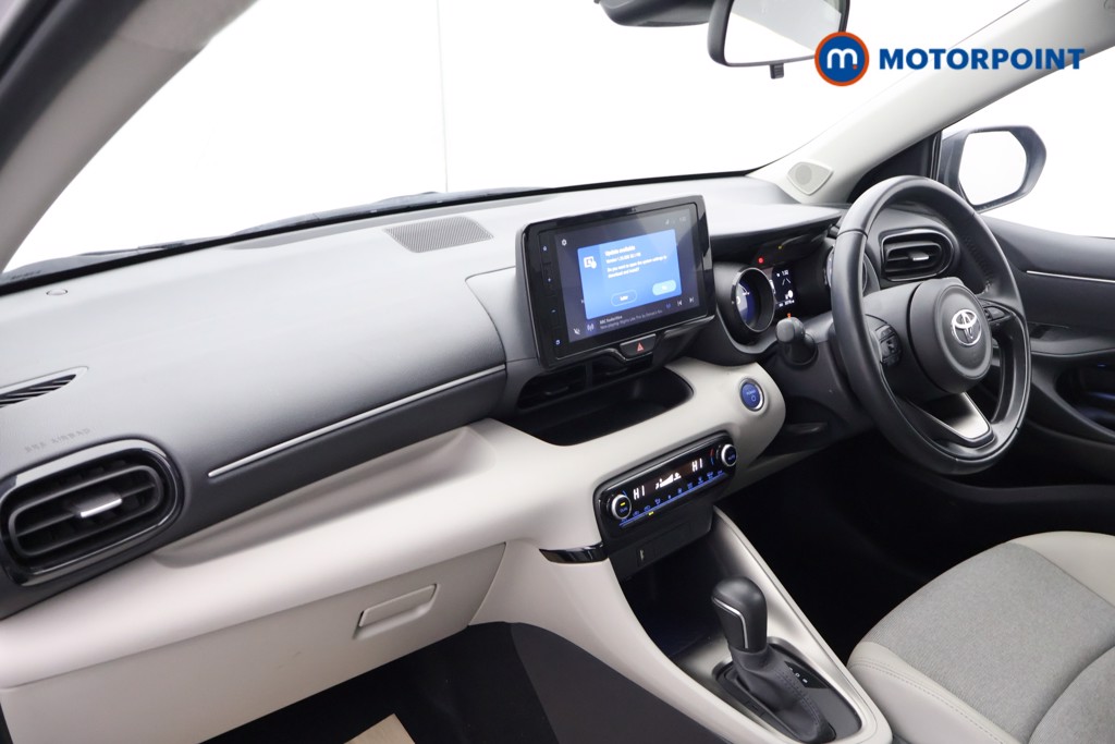 Used Toyota Yaris 2023 for sale - 78095433: Photo 25