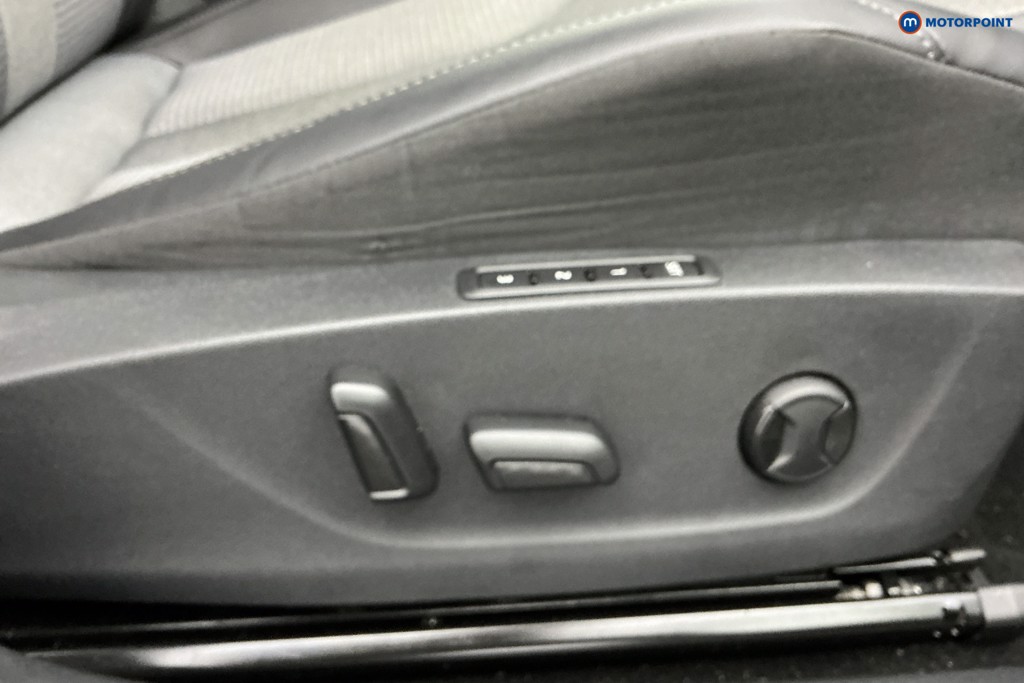 Used Skoda Enyaq 2025 for sale - 77582338: Photo 31